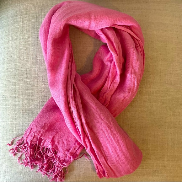 Pink Scarf 💕 - Picture 3 of 3